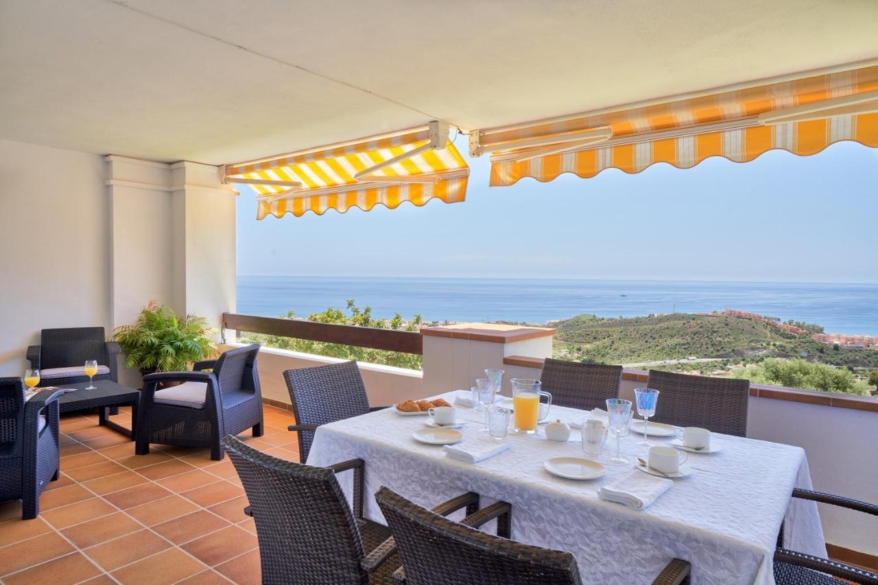 Neptuno Malaga Apartamento De Lujo Рінкон-де-ла-Вікторія Екстер'єр фото