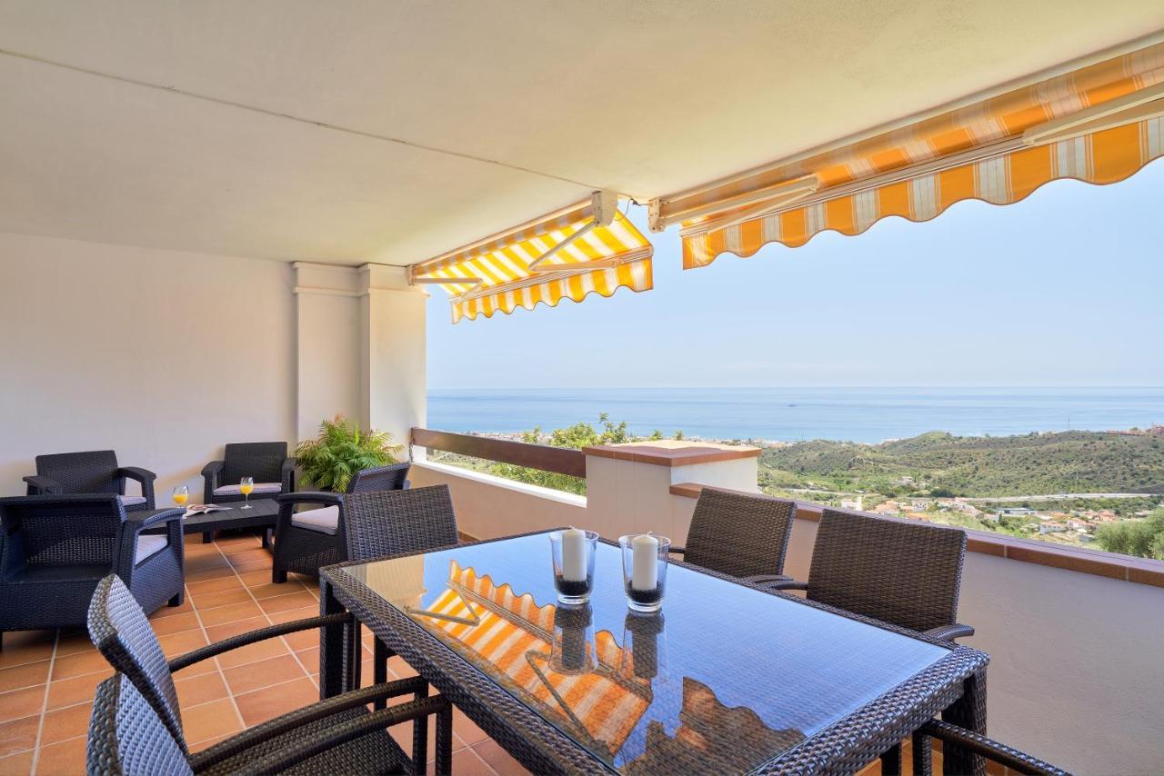 Neptuno Malaga Apartamento De Lujo Рінкон-де-ла-Вікторія Екстер'єр фото